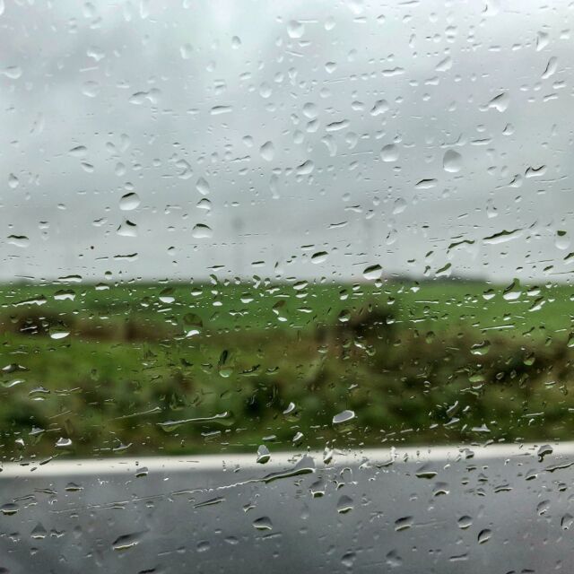 Unterwegs - On the road
.
.
.
#regen #wind #sturm #wolken #nordsee #rain #storm #clouds #northsea